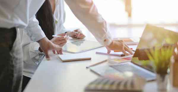 企业宣传片制作公司本地团队拍摄